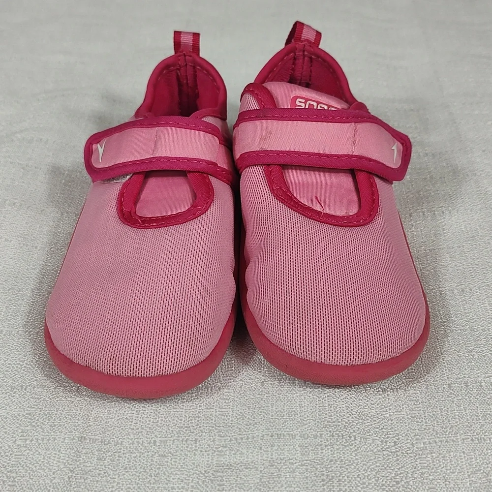 Pink Speedo Water Lake Shoes Slip on With Velcro tops Mesh Tops Kids Size Large